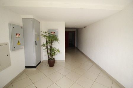 Apartamento para alugar com 72m², 2 quartos e 1 vagaHall de entrada