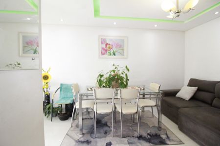 Apartamento para alugar com 72m², 2 quartos e 1 vagaSala