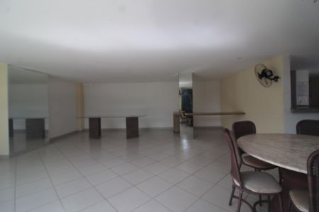 Apartamento para alugar com 72m², 2 quartos e 1 vagaÁrea comum - Salão de festas