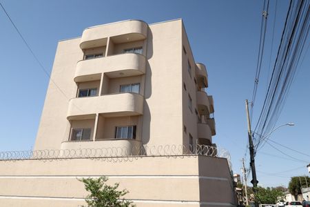 Apartamento para alugar com 64m², 2 quartos e 2 vagasFachada