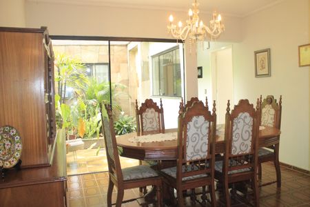 Sala de jantar de casa para alugar com 4 quartos, 400m² em Vila Rosalia, Guarulhos