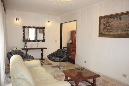 Casa à venda com 400m², 4 quartos e 5 vagasSala