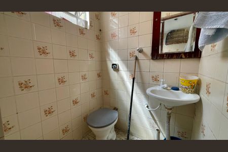 Casa à venda com 344m², 6 quartos e 5 vagas Casa à venda com 344m², 6 quartos e 5 vagasBanheiro de Serviço