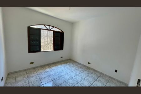Casa à venda com 344m², 6 quartos e 5 vagas Casa à venda com 344m², 6 quartos e 5 vagasQuarto 3