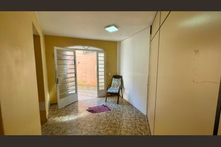 Casa à venda com 344m², 6 quartos e 5 vagas Casa à venda com 344m², 6 quartos e 5 vagasHall de entrada