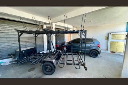 Casa à venda com 344m², 6 quartos e 5 vagas Casa à venda com 344m², 6 quartos e 5 vagasGaragem