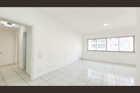 Apartamento à venda com 112m², 3 quartos e 1 vaga Apartamento à venda com 112m², 3 quartos e 1 vagaSala