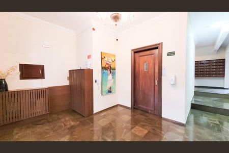 Apartamento à venda com 112m², 3 quartos e 1 vaga Apartamento à venda com 112m², 3 quartos e 1 vagaHall social
