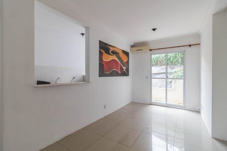 Sala de apartamento para alugar com 3 quartos, 72m² em Teresópolis, Porto Alegre