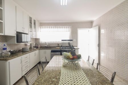 Casa à venda com 120m², 3 quartos e 1 vaga Casa à venda com 120m², 3 quartos e 1 vagaCozinha