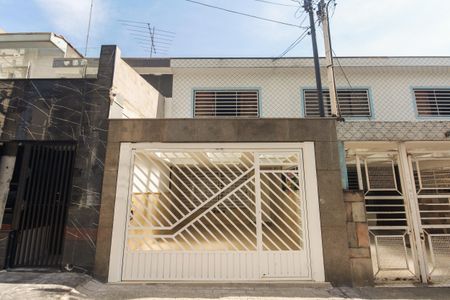 Casa à venda com 120m², 3 quartos e 1 vaga Casa à venda com 120m², 3 quartos e 1 vagaFachada