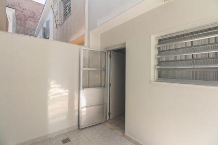 Casa à venda com 120m², 3 quartos e 1 vaga Casa à venda com 120m², 3 quartos e 1 vagaQuintal