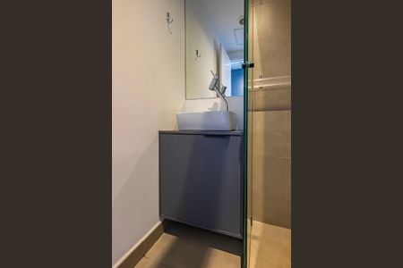 Banheiro de kitnet/studio para alugar com 1 quarto, 21m² em Jardim Paulista, São Paulo