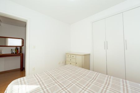 Apartamento à venda com 145m², 4 quartos e 2 vagasQuarto 2
