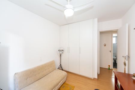 Apartamento à venda com 145m², 4 quartos e 2 vagasQuarto 4