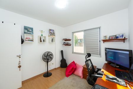 Apartamento à venda com 145m², 4 quartos e 2 vagasQuarto 1