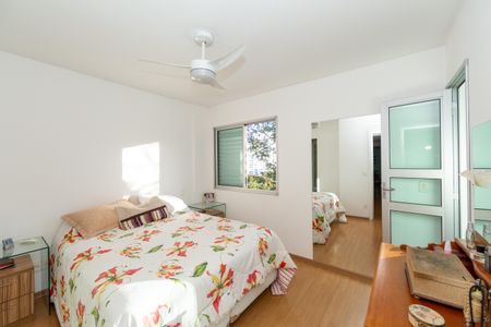 Apartamento à venda com 145m², 4 quartos e 2 vagasQuarto 3