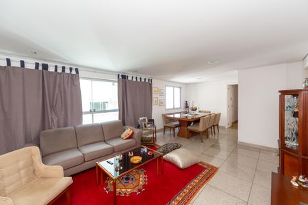 Apartamento à venda com 145m², 4 quartos e 2 vagasSala