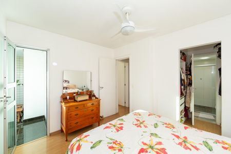 Apartamento à venda com 145m², 4 quartos e 2 vagasQuarto 3