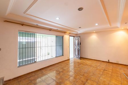 Casa à venda com 105m², 3 quartos e 2 vagasSala