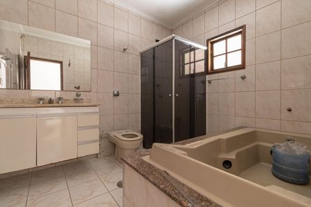 Casa à venda com 105m², 3 quartos e 2 vagasBanheiro Suíte 3