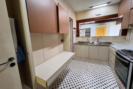 Casa para alugar com 130m², 2 quartos e 2 vagasCozinha