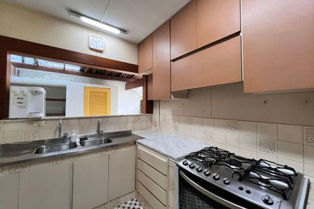 Casa para alugar com 130m², 2 quartos e 2 vagasCozinha