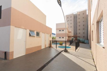 Apartamento para alugar com 44m², 2 quartos e 1 vaga Apartamento para alugar com 44m², 2 quartos e 1 vagaÁrea comum - Piscina