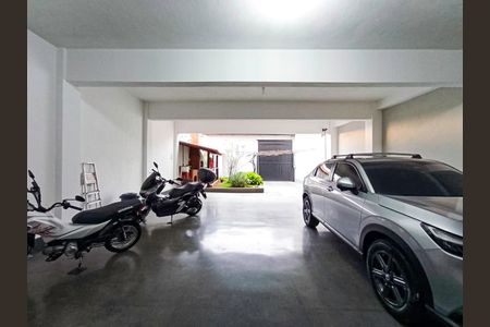 Casa para alugar com 200m², 4 quartos e 8 vagas Casa para alugar com 200m², 4 quartos e 8 vagasGaragem