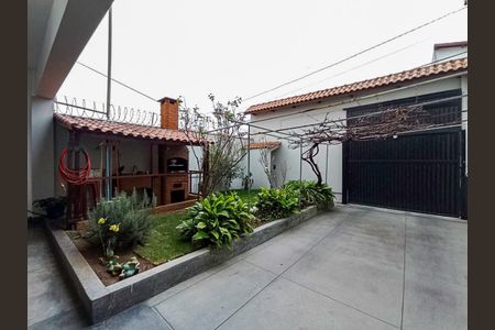 Casa para alugar com 200m², 4 quartos e 8 vagas Casa para alugar com 200m², 4 quartos e 8 vagasÁrea comum