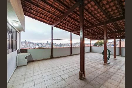 Casa para alugar com 200m², 4 quartos e 8 vagas Casa para alugar com 200m², 4 quartos e 8 vagasÁrea comum