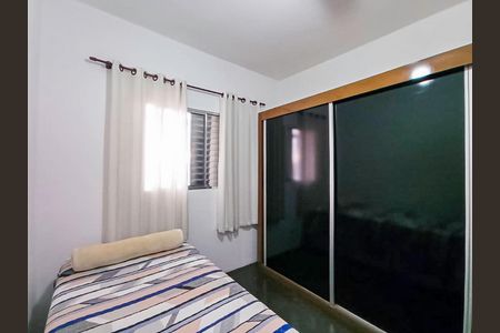 Casa para alugar com 200m², 4 quartos e 8 vagas Casa para alugar com 200m², 4 quartos e 8 vagasQuarto