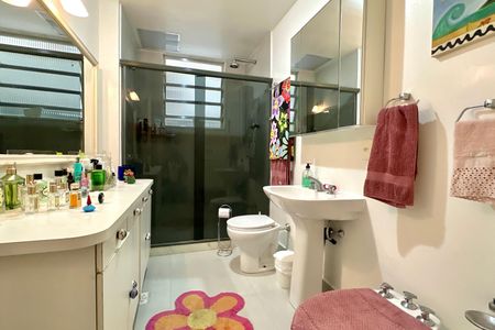 Apartamento à venda com 288m², 4 quartos e 2 vagasBanheiro Social