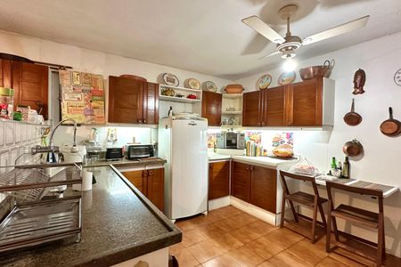 Apartamento à venda com 288m², 4 quartos e 2 vagasCozinha