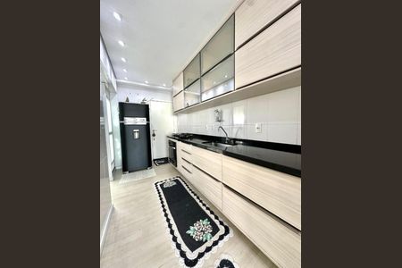 Apartamento à venda com 135m², 3 quartos e 2 vagasFoto 02