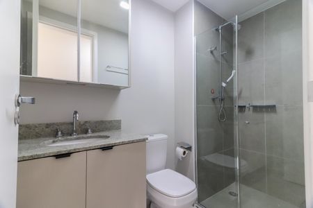 Banheiro Social de apartamento à venda com 2 quartos, 69m² em Butantã, São Paulo