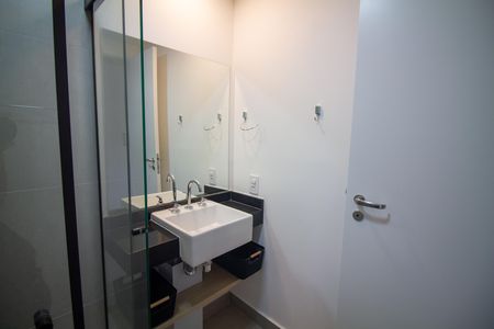 Banheiro Social de kitnet/studio à venda com 1 quarto, 22m² em Santo Amaro, São Paulo