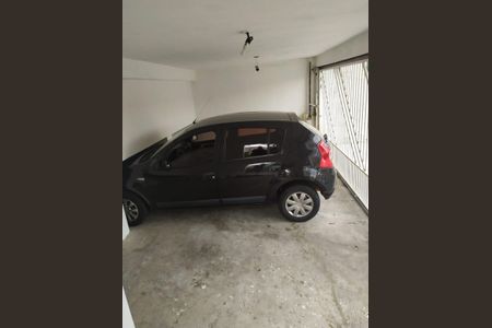 Casa à venda com 200m², 4 quartos e 3 vagas Casa à venda com 200m², 4 quartos e 3 vagasGaragem