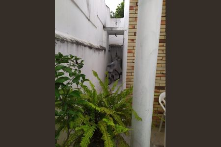 Casa à venda com 200m², 4 quartos e 3 vagas Casa à venda com 200m², 4 quartos e 3 vagasQuintal