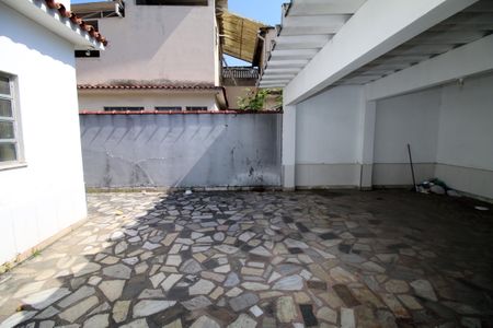 Casa à venda com 155m², 4 quartos e 5 vagasQuintal e Garagem