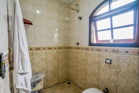 Casa para alugar com 157m², 3 quartos e 2 vagas Casa para alugar com 157m², 3 quartos e 2 vagasBanheiro Social