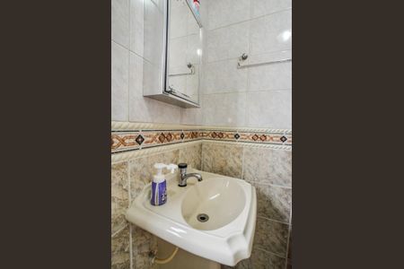 Casa para alugar com 157m², 3 quartos e 2 vagas Casa para alugar com 157m², 3 quartos e 2 vagasBanheiro Social