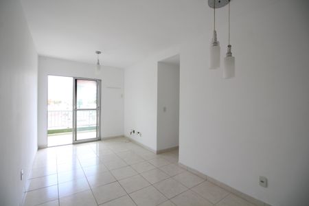 Sala de apartamento à venda com 3 quartos, 70m² em Taquara, Rio de Janeiro