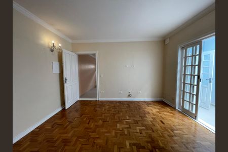 Casa à venda com 247m², 2 quartos e 2 vagasSala