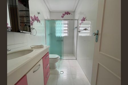 Casa à venda com 247m², 2 quartos e 2 vagasBanheiro Social