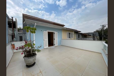 Casa à venda com 247m², 2 quartos e 2 vagasVaranda Suíte