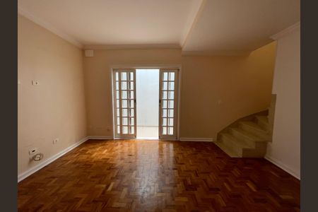 Casa à venda com 247m², 2 quartos e 2 vagasSala