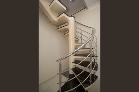 Apartamento à venda com 126m², 4 quartos e 1 vagaEscada