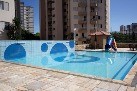 Apartamento à venda com 126m², 4 quartos e 1 vagaÁrea comum - Piscina Aquecida