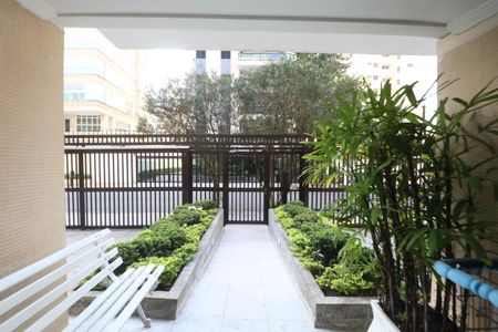 Apartamento para alugar com 76m², 2 quartos e 1 vaga Apartamento para alugar com 76m², 2 quartos e 1 vagaFachada